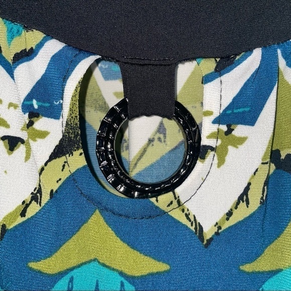 I.N. Studio Petite Blouse Flowy Cap Short Sleeve U Scoop Neck Geometric Shirt - Picture 2 of 8